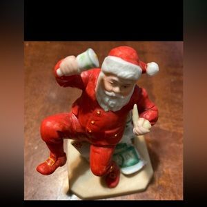 Norman Rockwell vintage collectible figurine. Ringing in Good Cheer